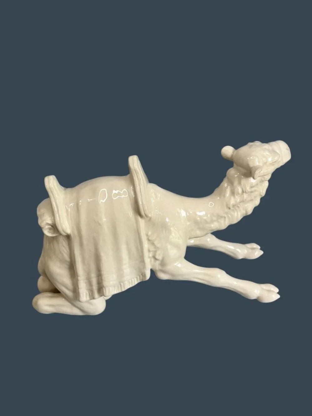 Vintage White Goebel Hummel Kneeling Nativity Camel TMK2 Full Bee Germany 9